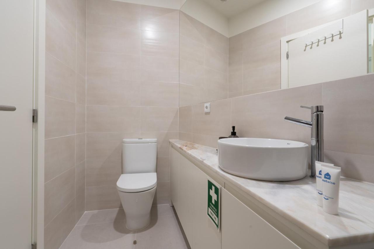 Host Wise - Enchanting Design Flat - Premium Location Porto Exterior photo